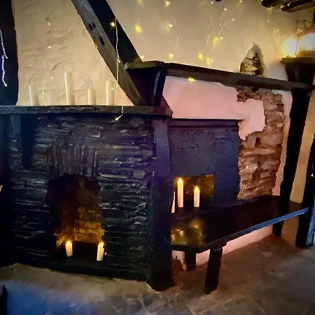 Inn Jolly Sailor *
